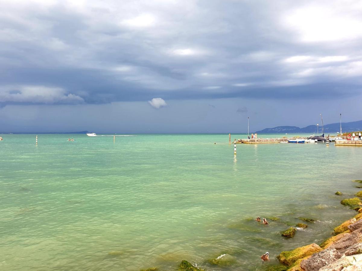 Casa Vacanza&Suite Joy Peschiera del Garda Esterno foto